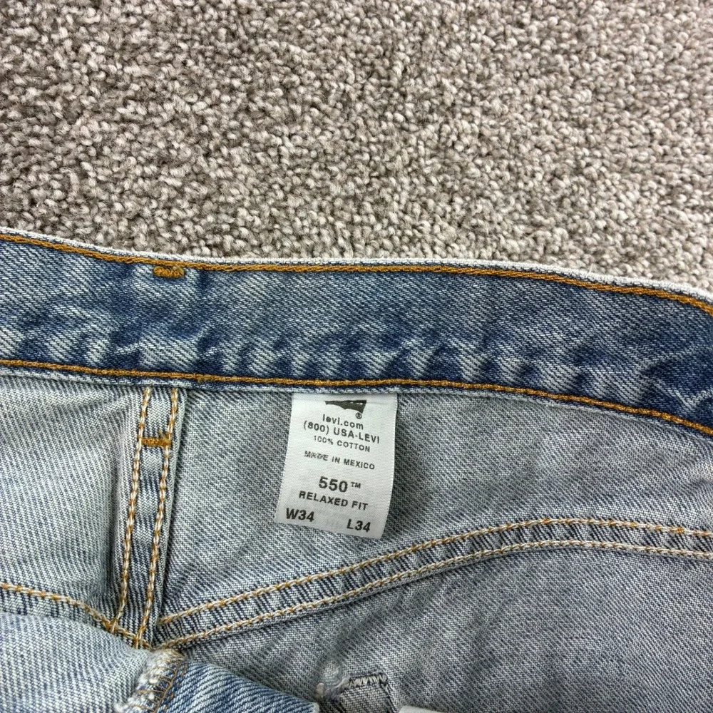 Vintage Levi's 550 Jeans Mens 34x34 Blue Denim Relaxed Light Wash Regular 90s